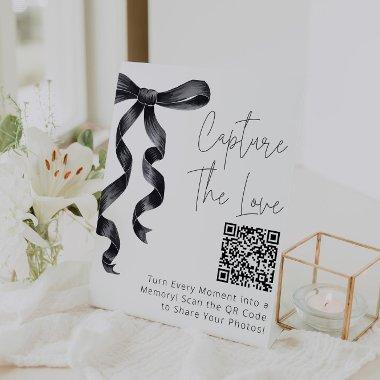 Black Bow Capture The Love Hashtag Pedestal Sign