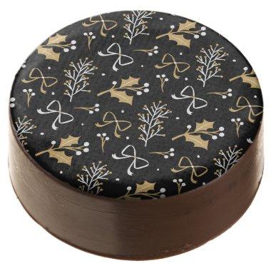Elegant Black Mistletoe & Ribbon Christmas Pattern Chocolate Covered Oreo