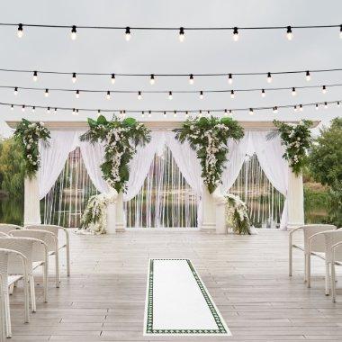 Framed White Rose 8' x 2.5' Wedding Outdoor Rug