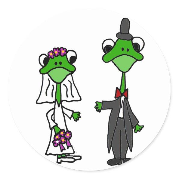 Fun Frog Bride and Groom Wedding Design Classic Round Sticker