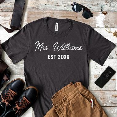 Future Mrs Gift for Bride Engagement Wedding Party T-Shirt