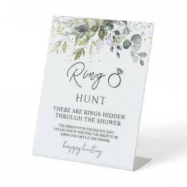 Greenery Ring Hunt  Game Pedestal Sign