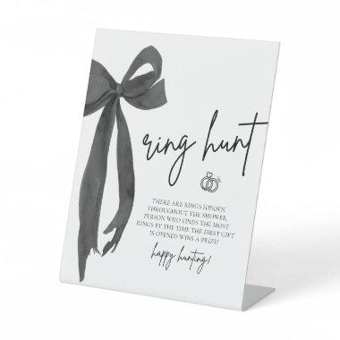 Modern Black Bow Ring Hunt  Game Sign