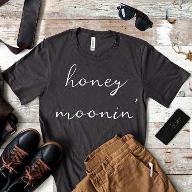 Modern Honeymoon Vibes Newlywed Engagement Bride T-Shirt