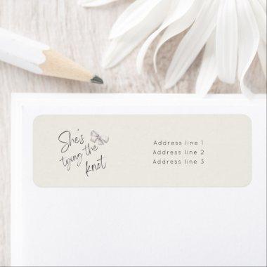 She’s tying the knot  label