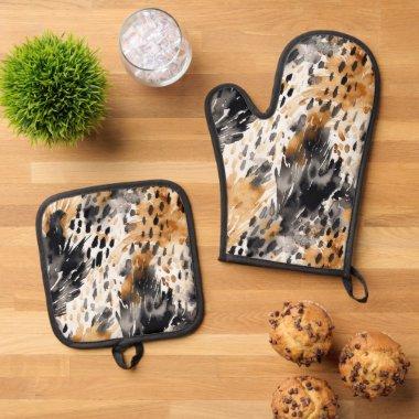 White Black Cream Leopard Animal  Oven Mitt & Pot Holder Set